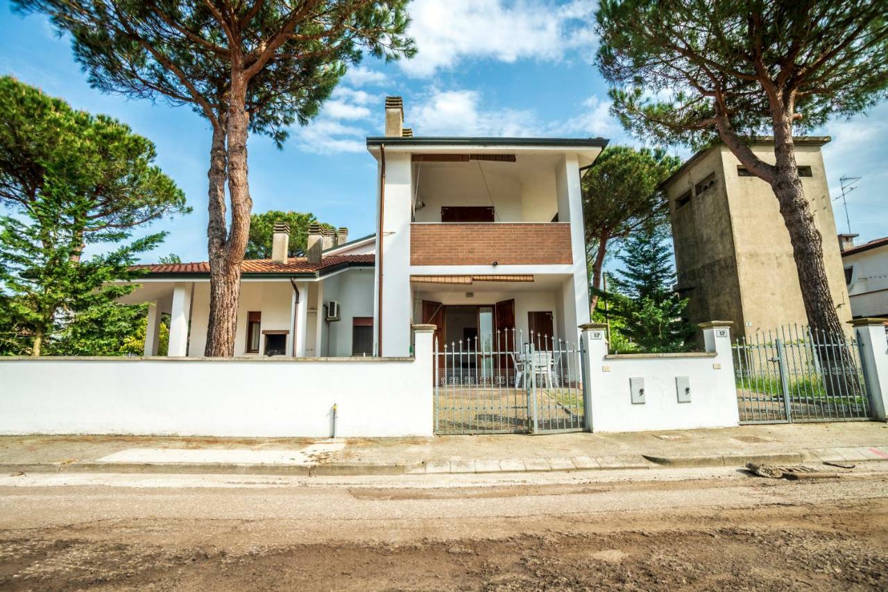 Agenzia Vear - Lido Di Volano Exterior foto